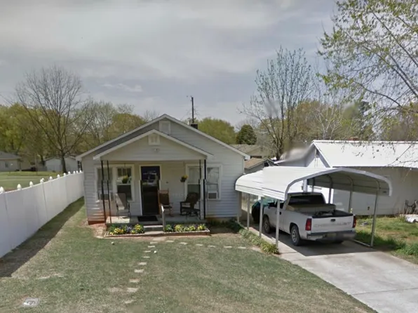 319 Orleans St, Florence, AL 35630