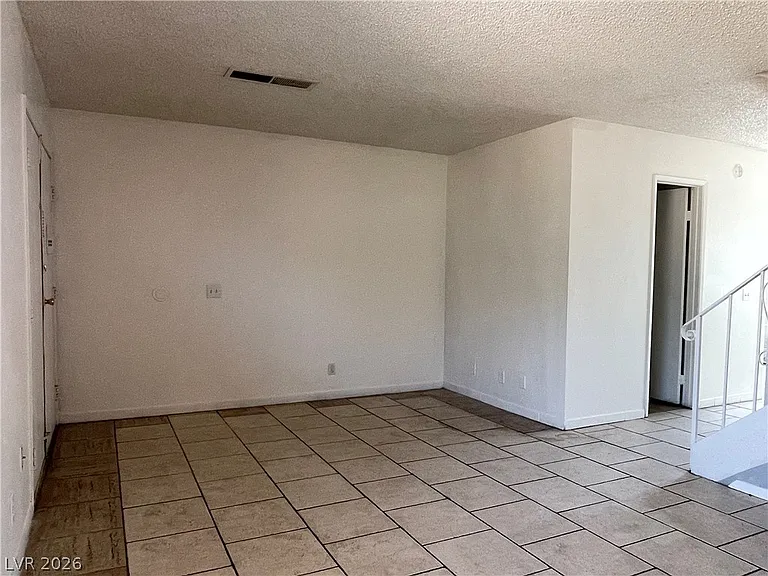 3904 Blackford Pl — Photo 8