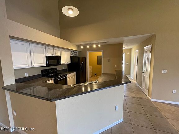 2nd image of 300 Boardwalk Dr #122-1
