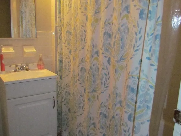 750 E 3rd St #2 — Photo 19