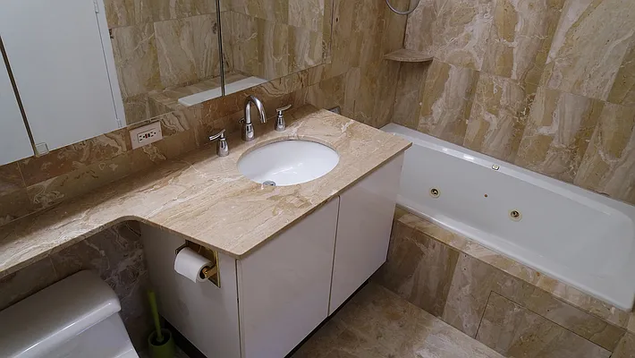 Rented by Realty Group International | media 19