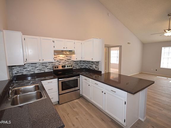 4th image of 921 W UNIVERSITY Drive #1081