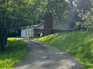 933 Caney Creek Rd #933B, Pigeon Forge, TN 37863