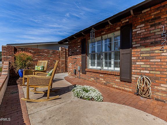 5th image of 1524 E FAIRBROOK Street