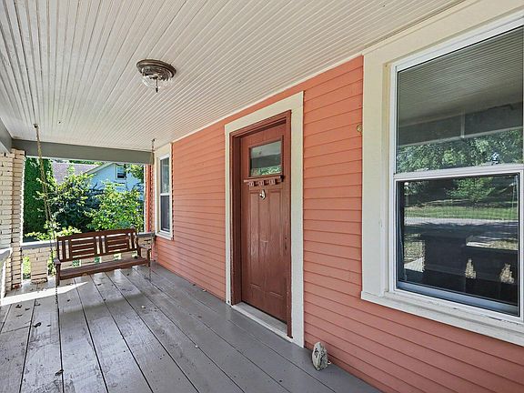 4th image of 87 Beech Dr