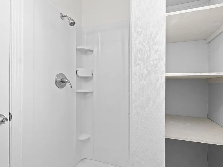 42 Maple St — Photo 12
