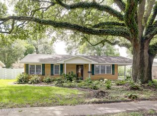 307 Orange Grove Dr, New Iberia, LA 70560