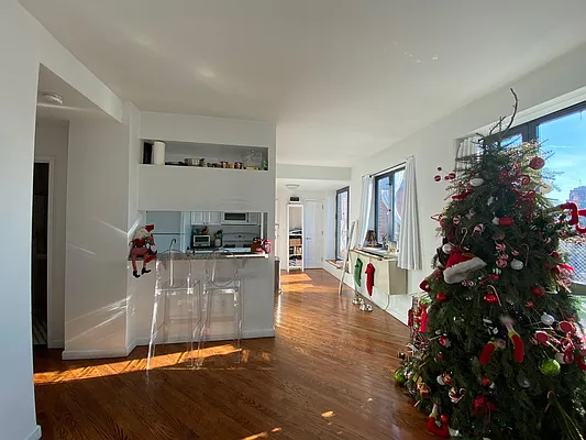 Rented by Compass | media 18