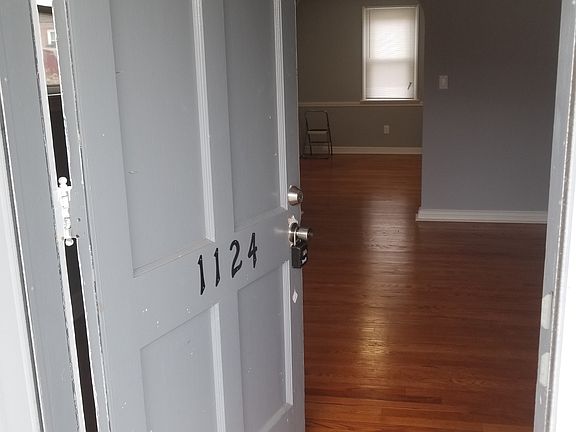 2nd image of 1124 Coyne Pl