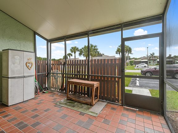 4th image of 1732 W Royal Tern Ln #1