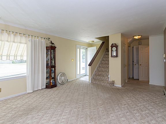 607 W Broadway Ave-103