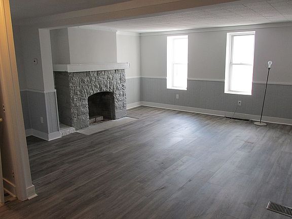 5th image of 74 E Main St