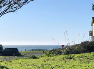 23 Steelhead Ct, Whitethorn, CA 95589