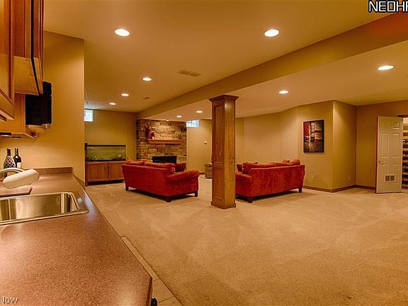 5th image of 1587 E Haymarket Way