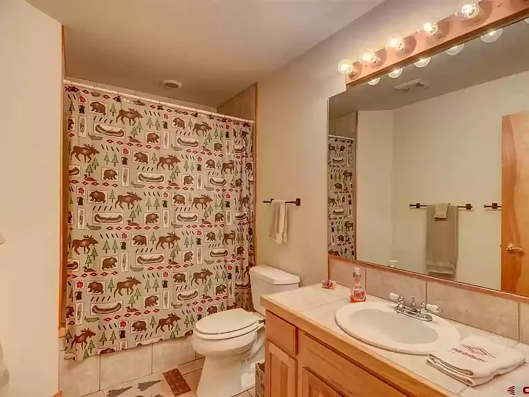 90 Caballero Dr — Photo 17