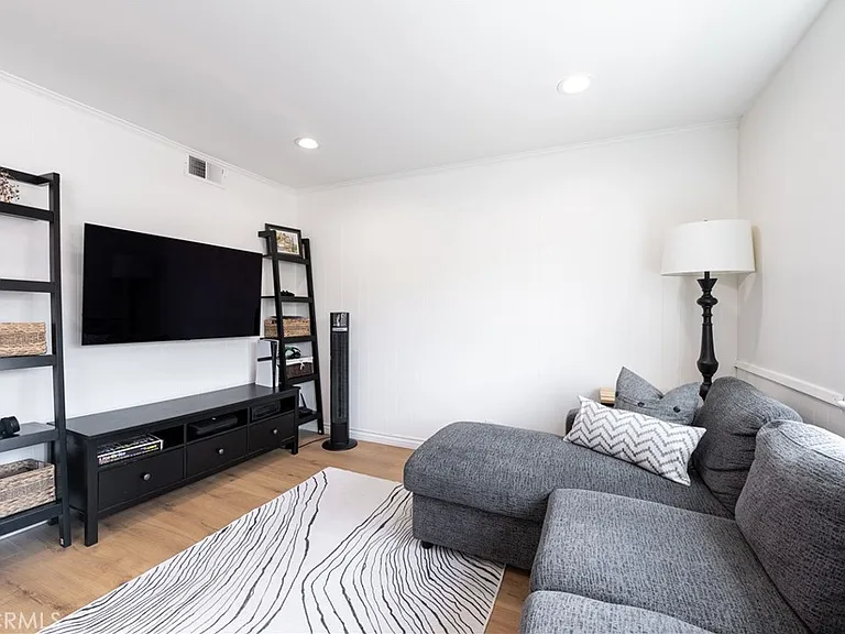 21500 Califa St — Photo 9