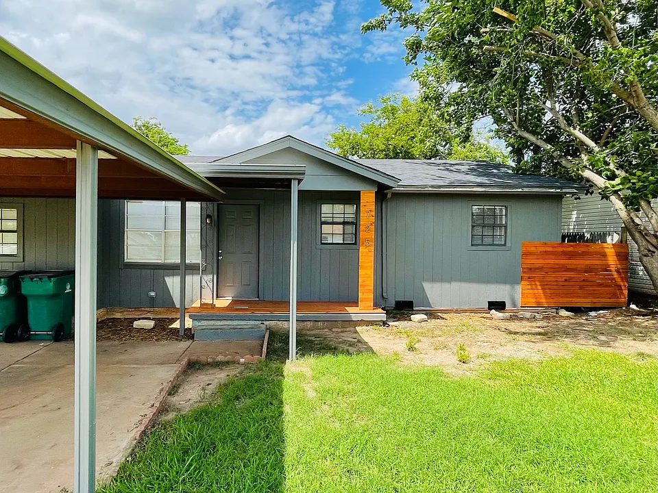 725 SE 60th Ter