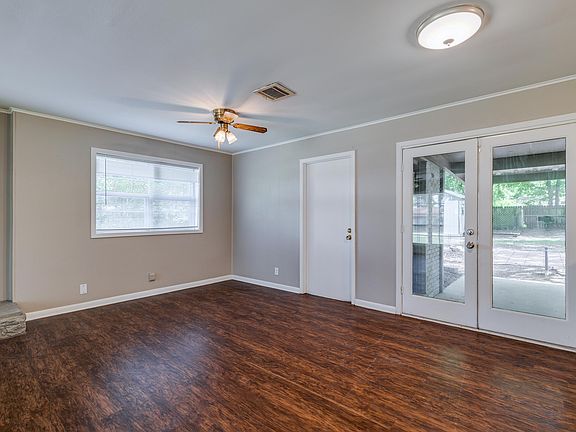 5th image of 303 Paula Dr