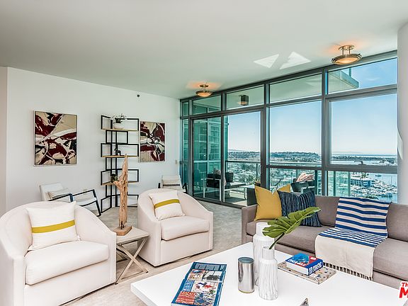 5th image of 13650 Marina Pointe Dr Unit 1804
