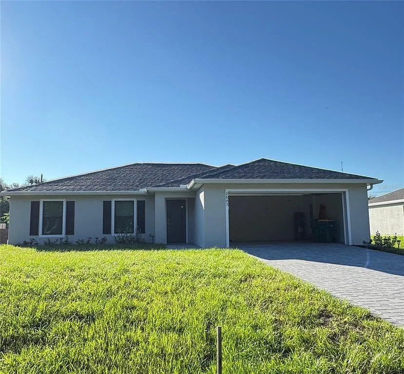 4 bed, 2.0 bath, 1650 sqft, $2,100 — Photo 1