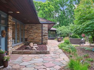 25 Lawn Ter, Golden Valley, MN 55416