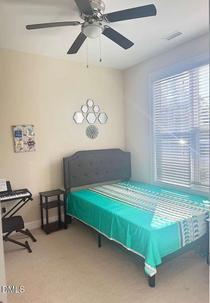 4 bed, 3.0 bath, 2560 sqft, $2,700 — Photo 3