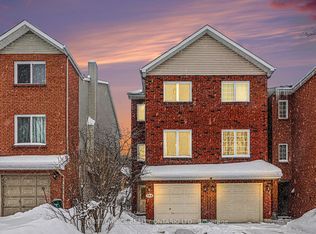 184 Provender Ave, Ottawa, ON K1K4N7