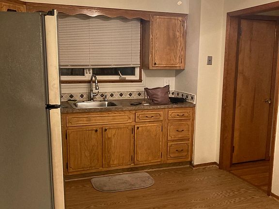 2nd image of 384 McClean Ave #1