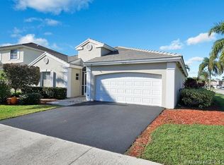 5241 NW 53rd Ave, Coconut Creek, FL 33073