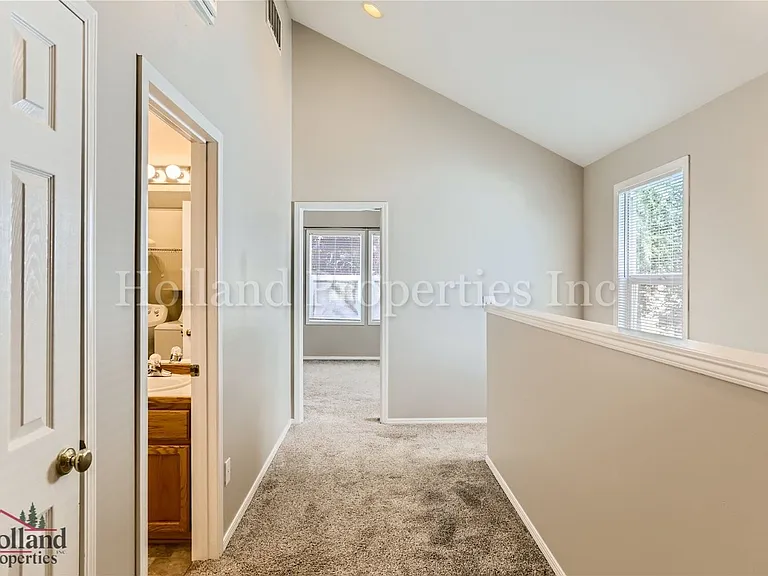3133 NE 13th Pl — Photo 22