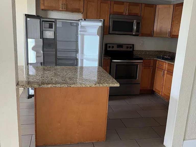 3926 Versailles Dr #B — Photo 10