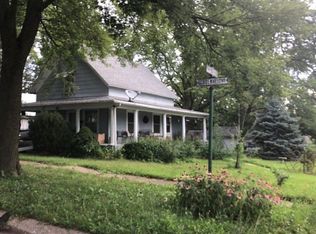 1502 Schoenheit St, Falls City, NE 68355