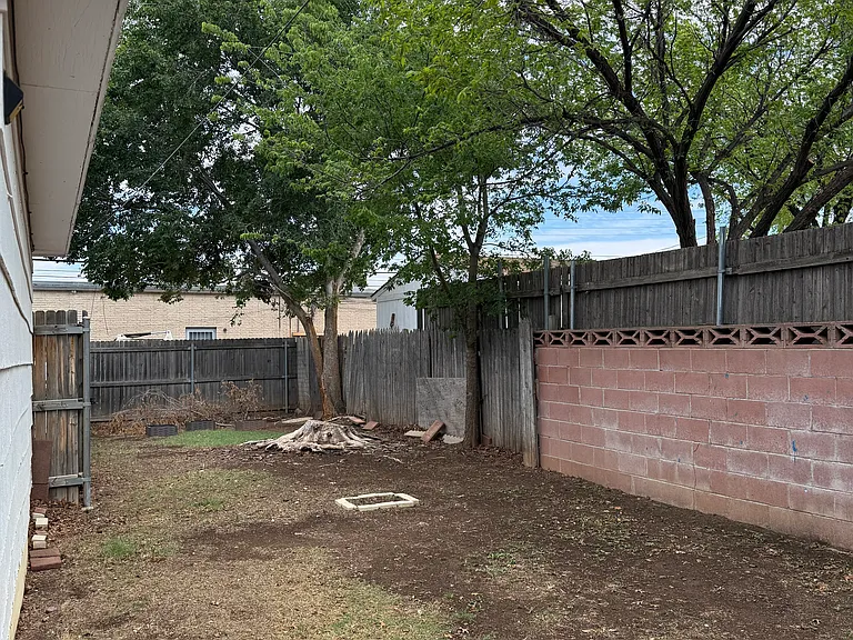 3409 Thurman St #B — Photo 13