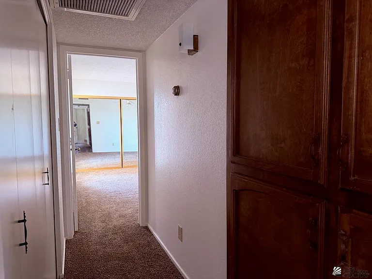 3733 S 6th Ave — Photo 15