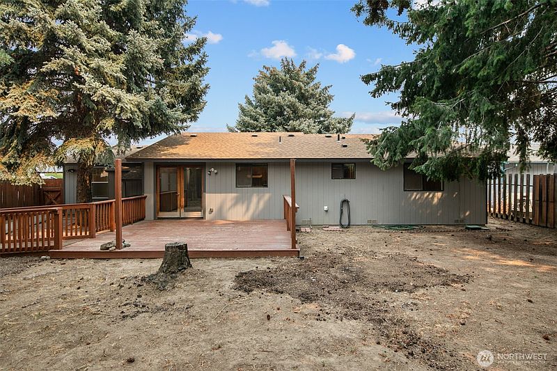 5th image of 1324 Cascade Street