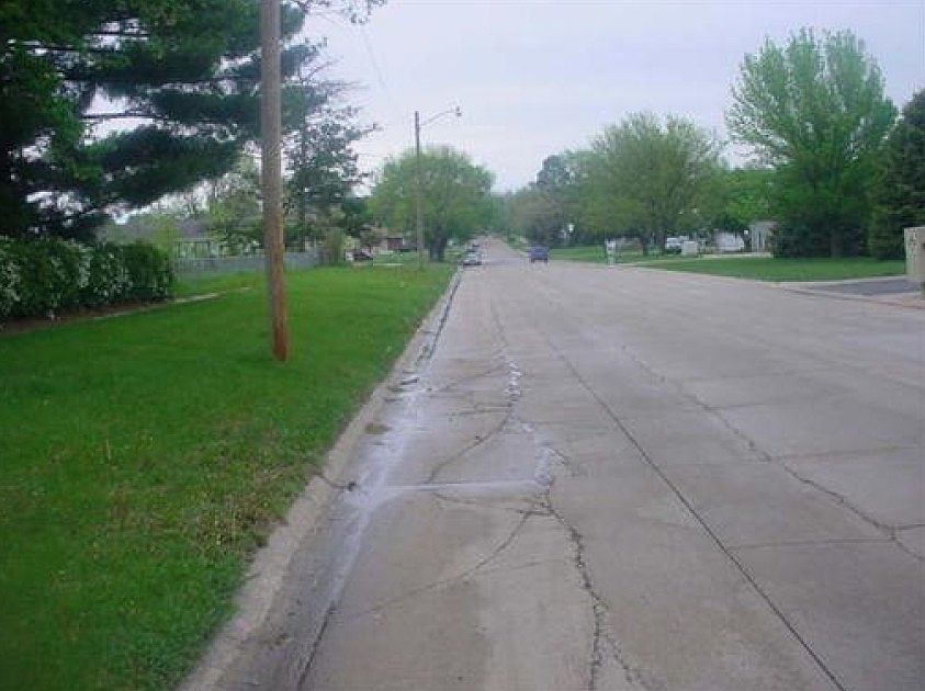 2nd image of 1046 S Hastings Ave