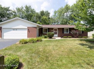 2810 Williams Dr, Woodridge, IL 60517