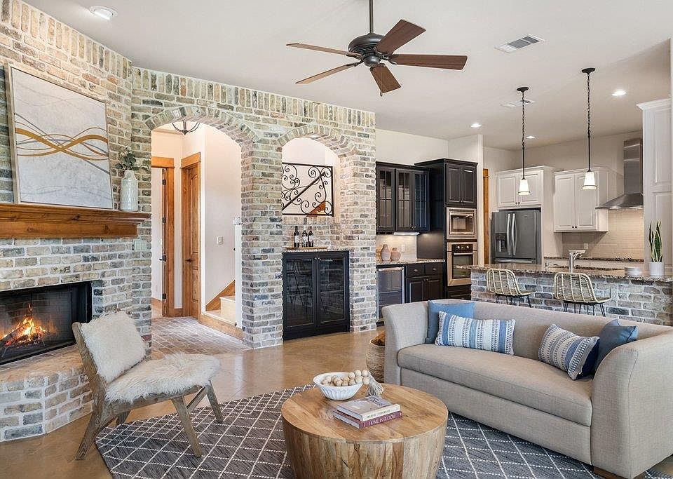 1st image of 19 Chandon Ln