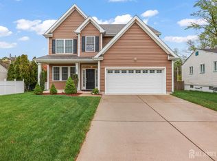 136 Southwood Dr, Old Bridge, NJ 08857