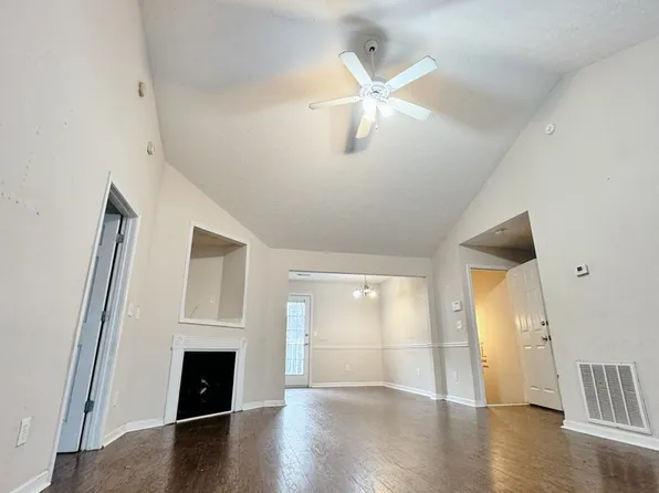 4650 Pine Valley Dr, Macon, GA 31210