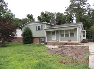 206 Long Acre Dr, Jacksonville, NC 28546