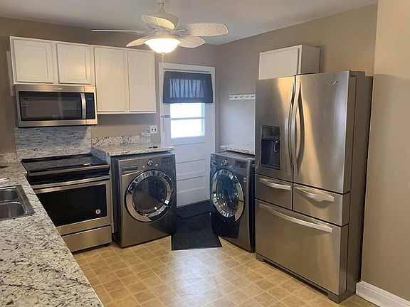 5th image of 2317 Princeton Ln