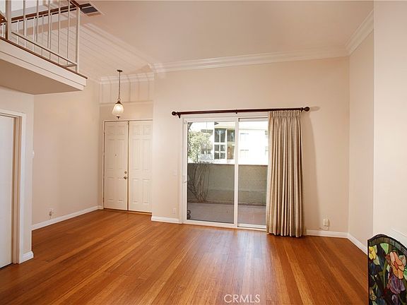 4th image of 400 W Riverside Dr Unit 2