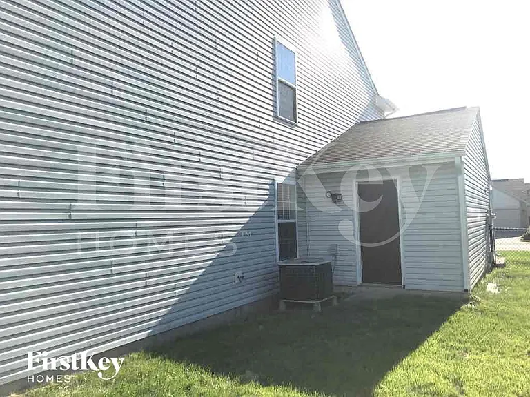 867 Seabreeze Dr — Photo 15