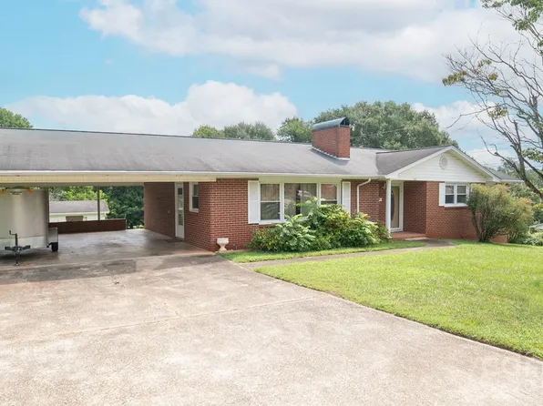 107 Woodward Ave, Morganton, NC 28655