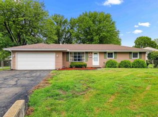 2825 Deveron Cir, Pekin, IL 61554