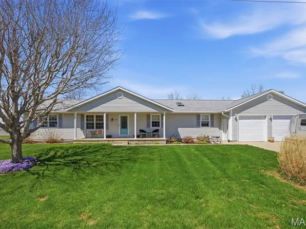 38 Harbor Dr, Shattuc, IL 62231