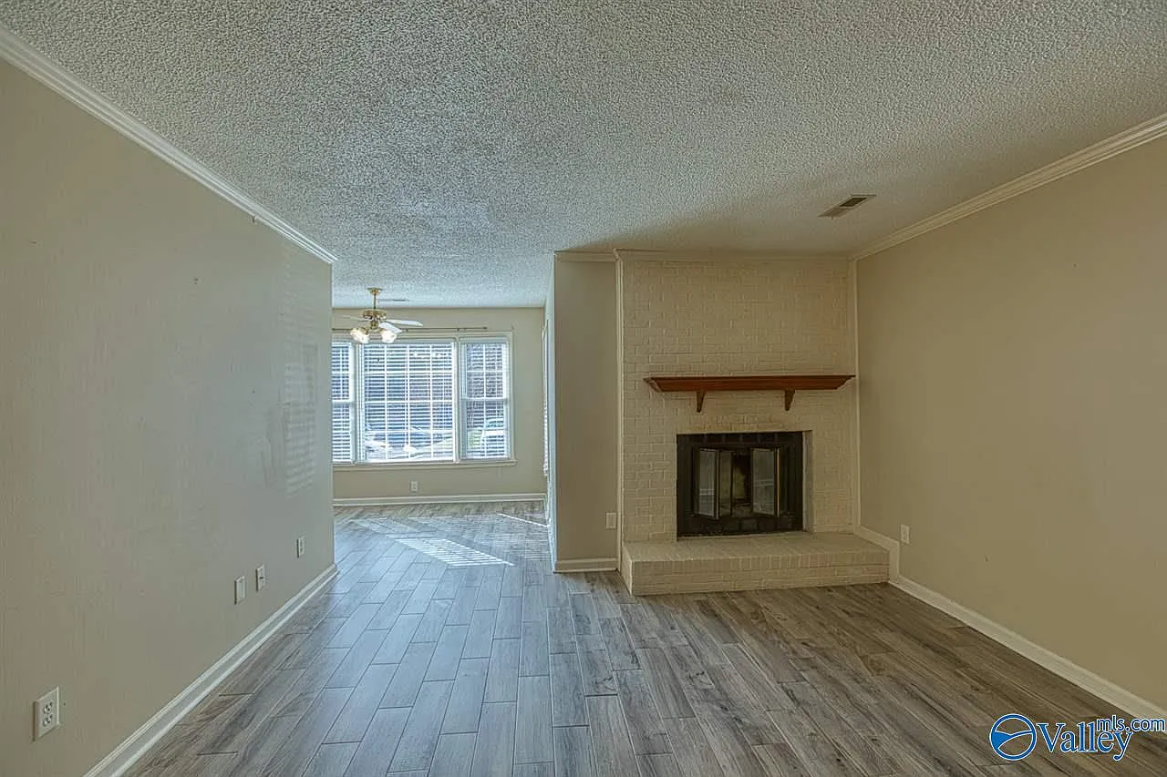 2 bed, 2.0 bath, 1030 sqft, $1,125 — Photo 4