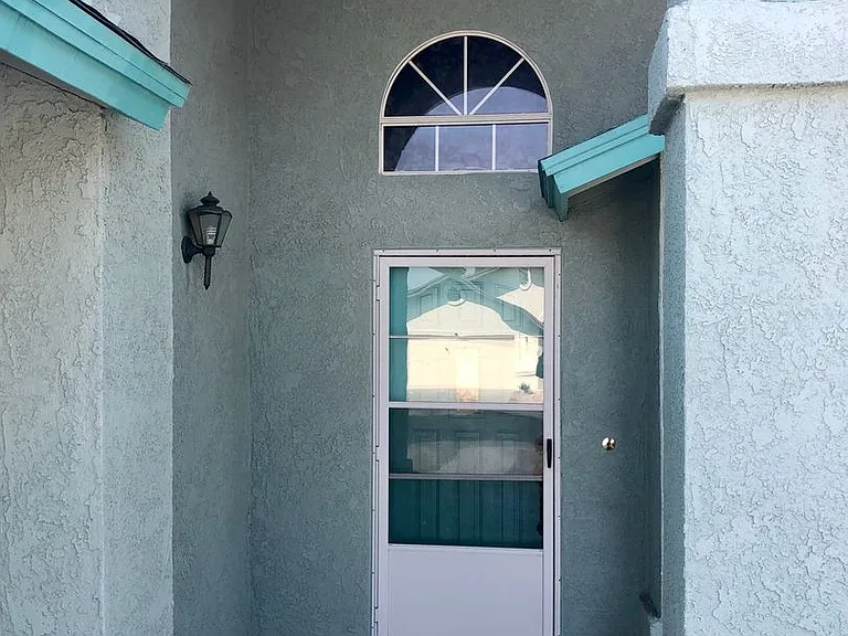 3905 Raymond Ave — Photo 4