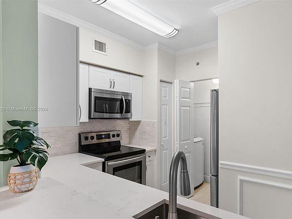 4th image of 17125 N Bay Rd APT 3311